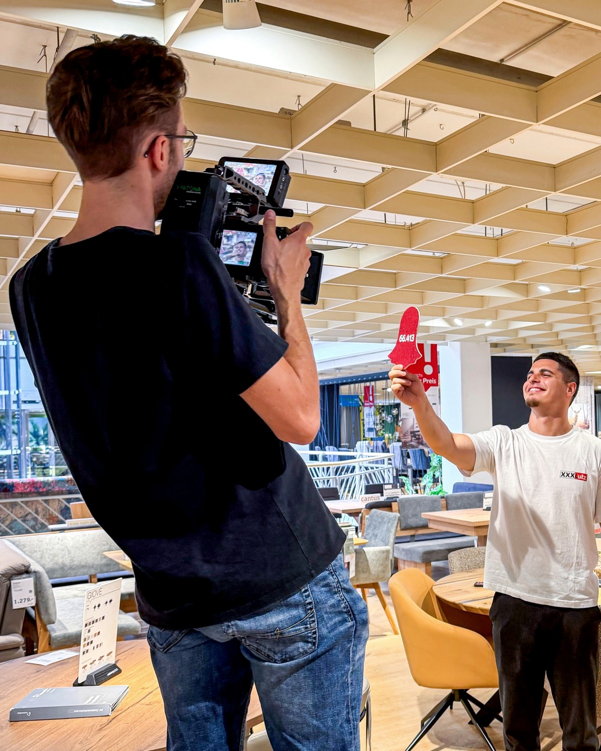 Marco von MediaBrothers bei einer Content- und Videoproduktion